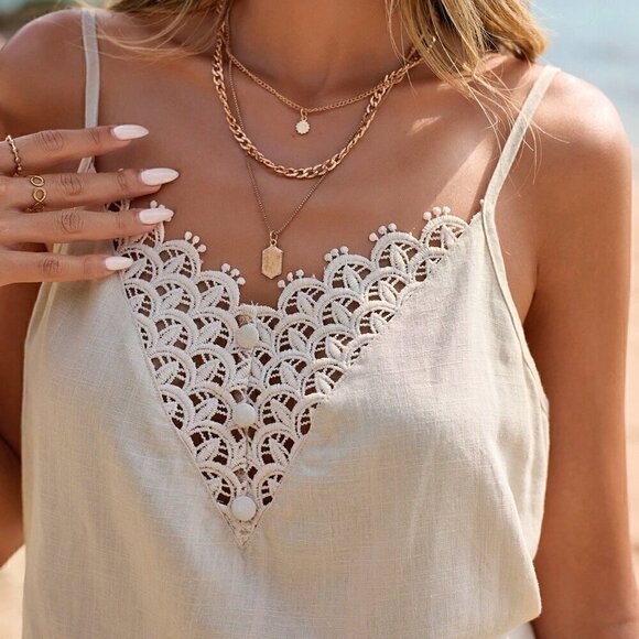 Camel Casual Womens Vacation Style Contrasting Three-Dimensional Lace Halter Top - Picture 5 of 5